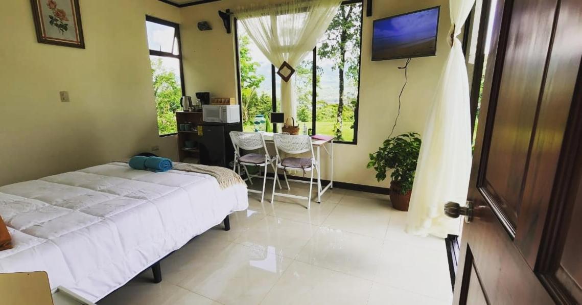 Koi Room Quesada  ภายนอก รูปภาพ